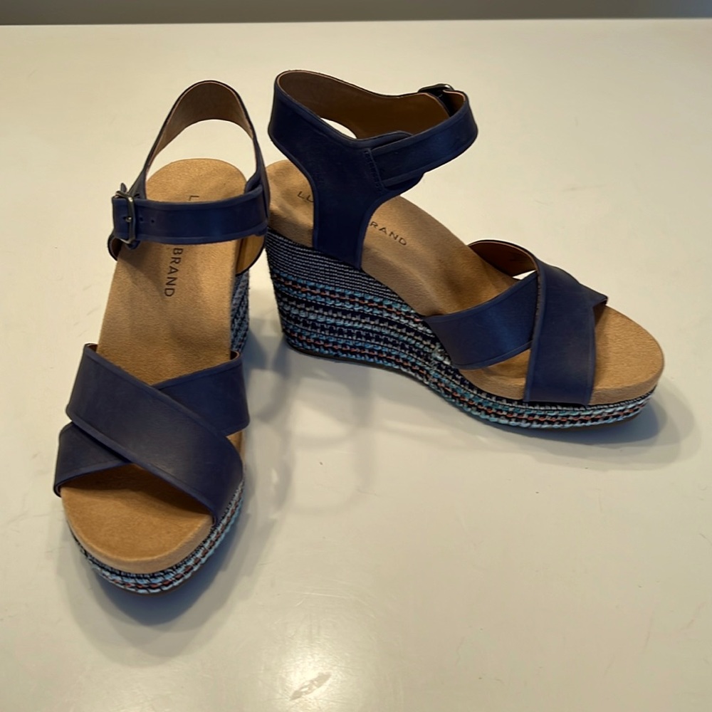Lucky Brand Size 6.5M Navy Mix